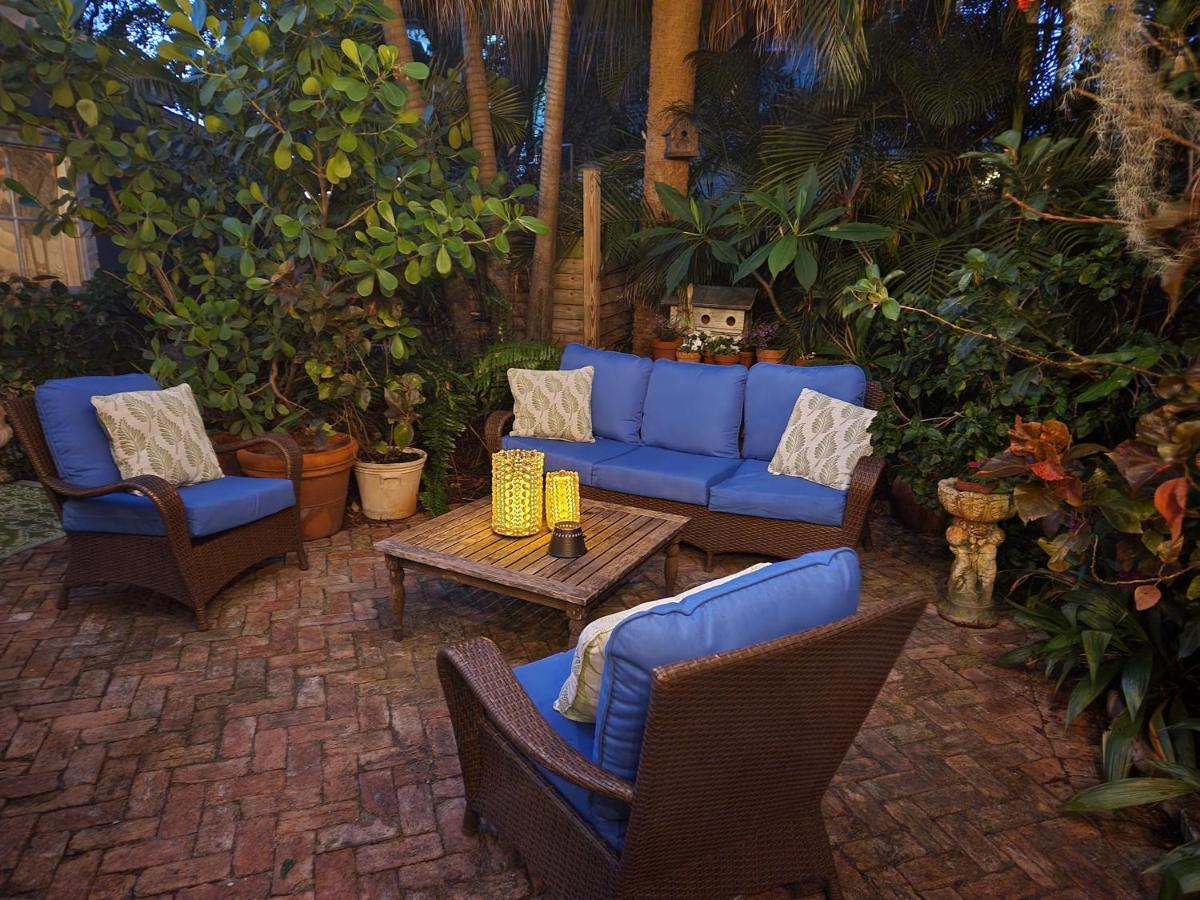 Chateau Gardens Guest house *