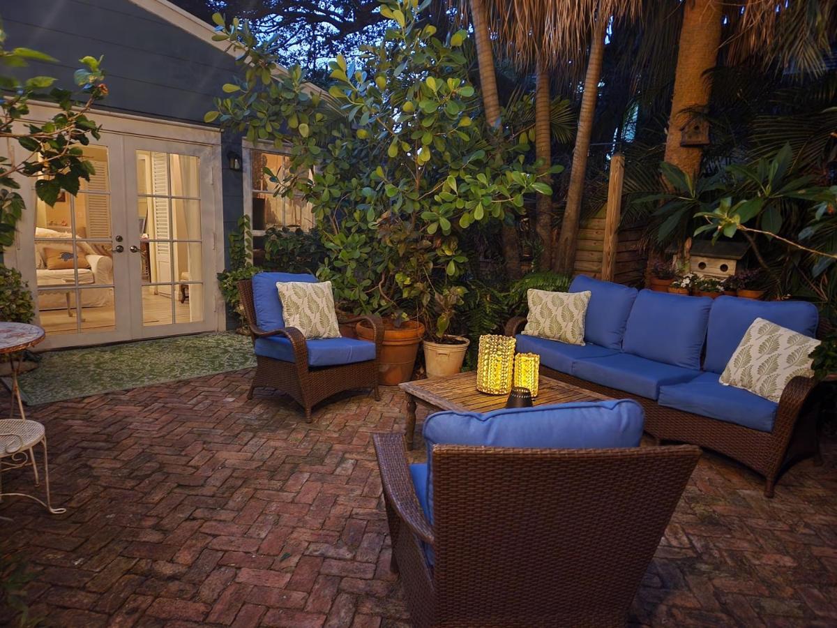 Chateau Gardens Guest house Lake Worth Beach
