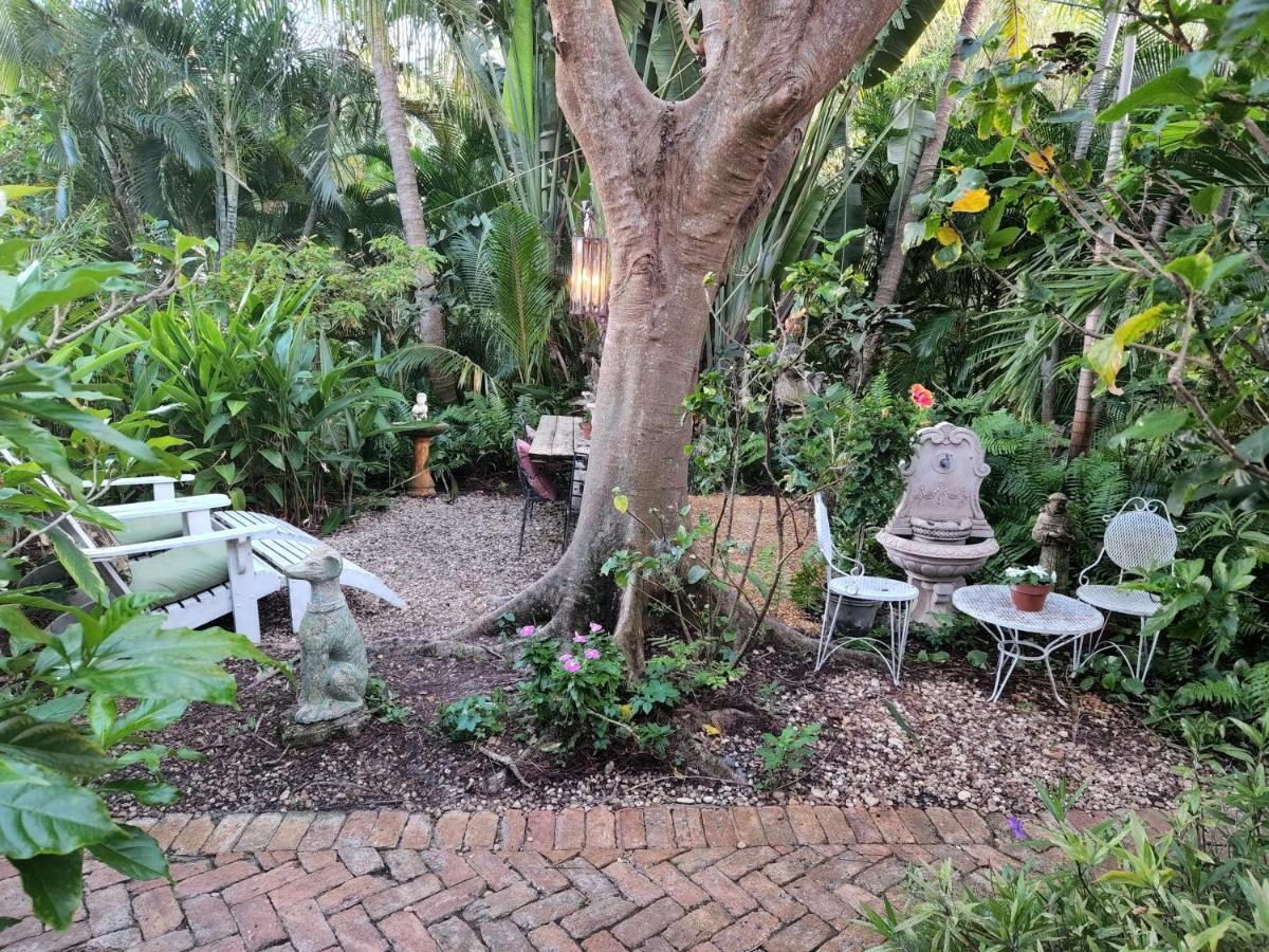 Guest house Chateau Gardens Lake Worth Beach